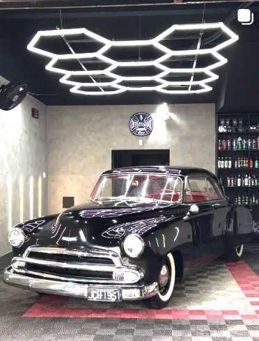 Clássico 1949 na baia da MCAR Studio